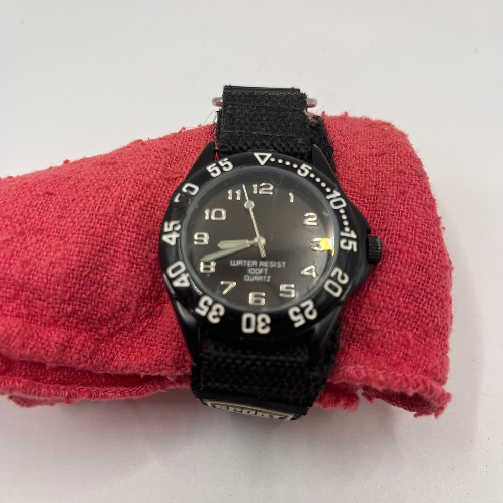 Sport Watch Black Canvas Band Water Resist 100ft Quartz Movement AW60450W